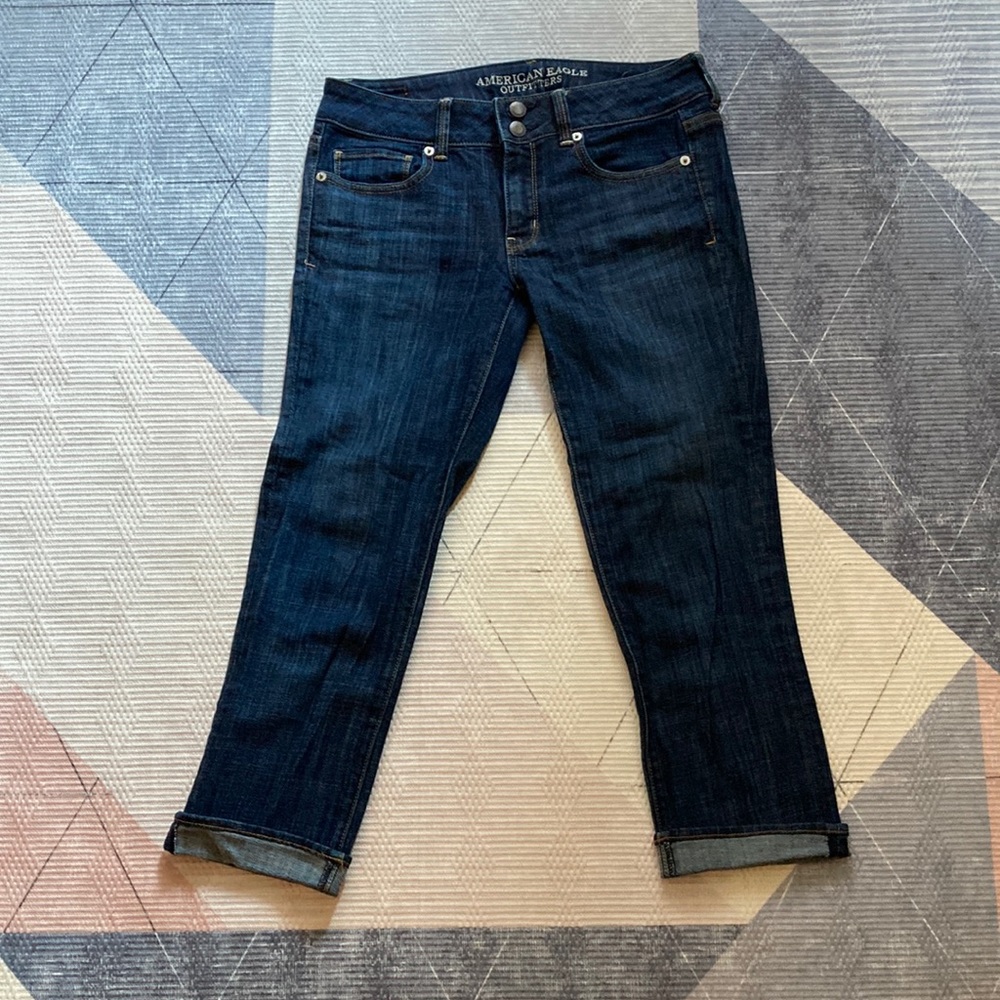 American Eagle Artist Crop jeans, dark wash in size 6